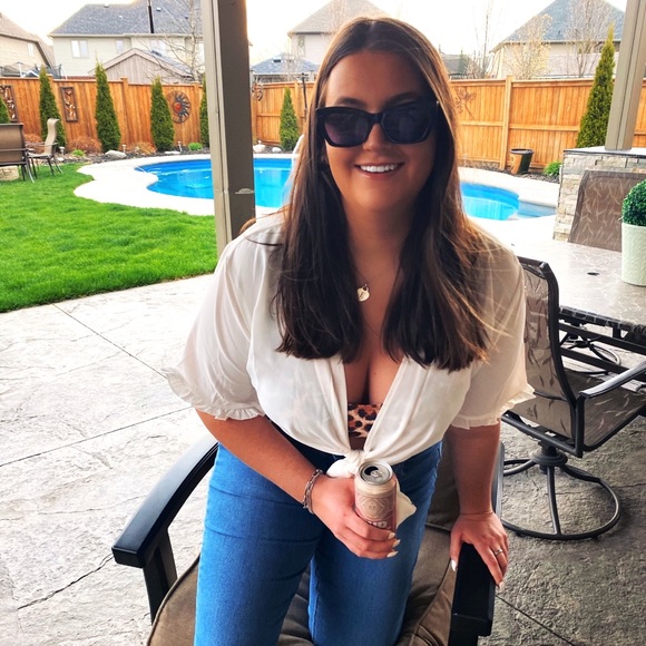 Meet your Posher, Emma - Picture 1 of 1